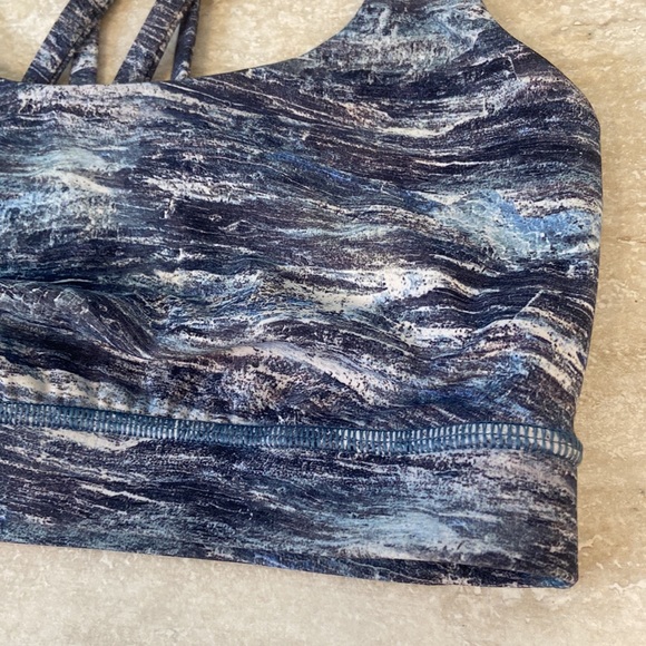 Lululemon Energy Bra - Picture 5 of 11